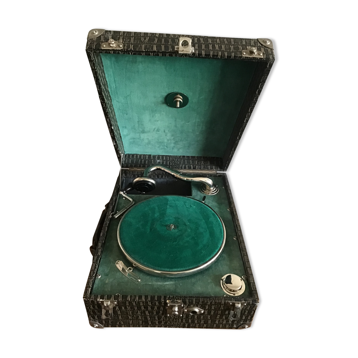 Portable old phonograph