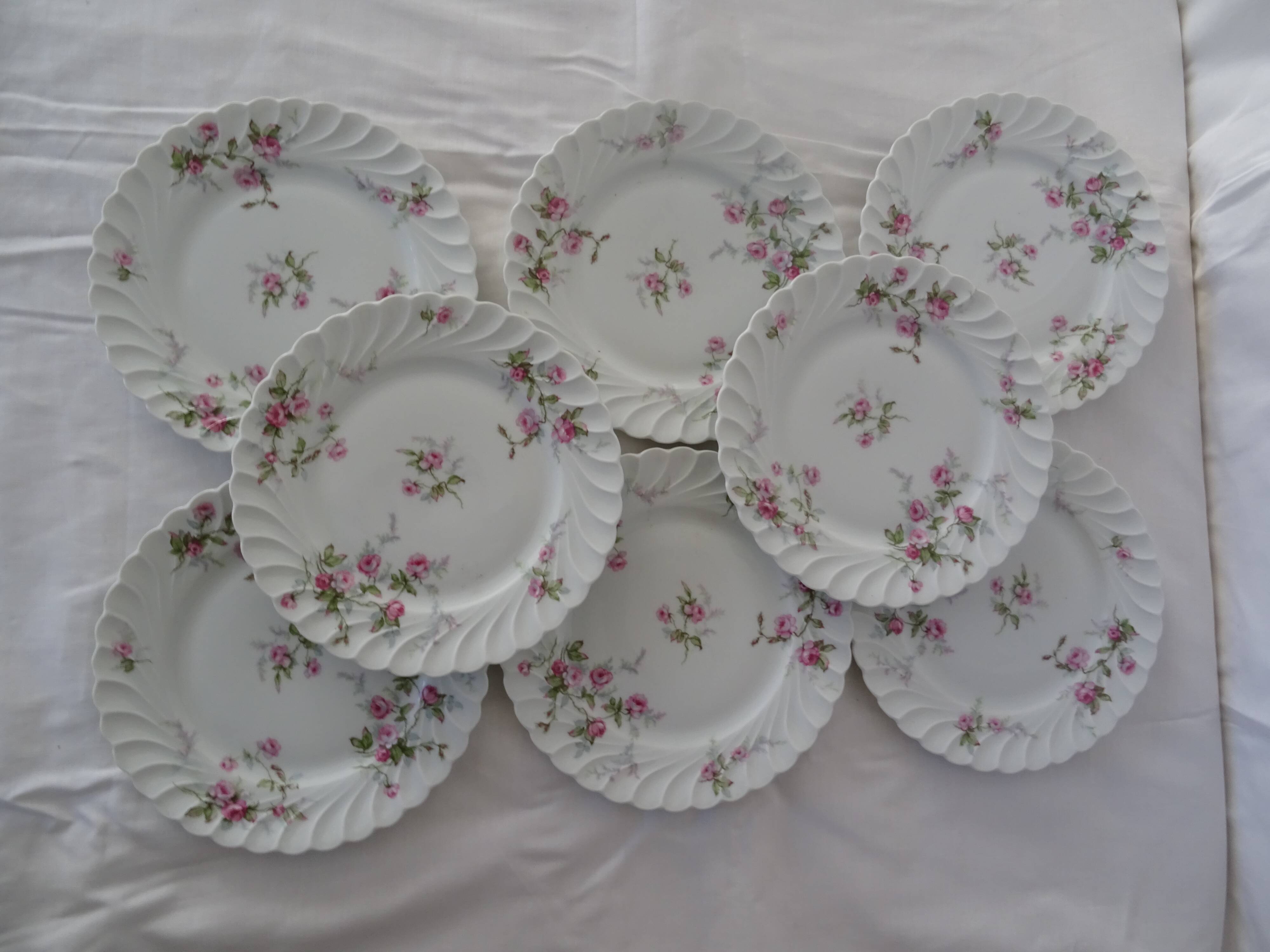 8 flat plates Haviland 426112 Sylvie flowers small roses Limoges