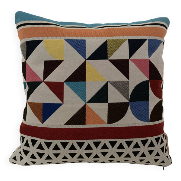 Coussin motif graphique — Beyit