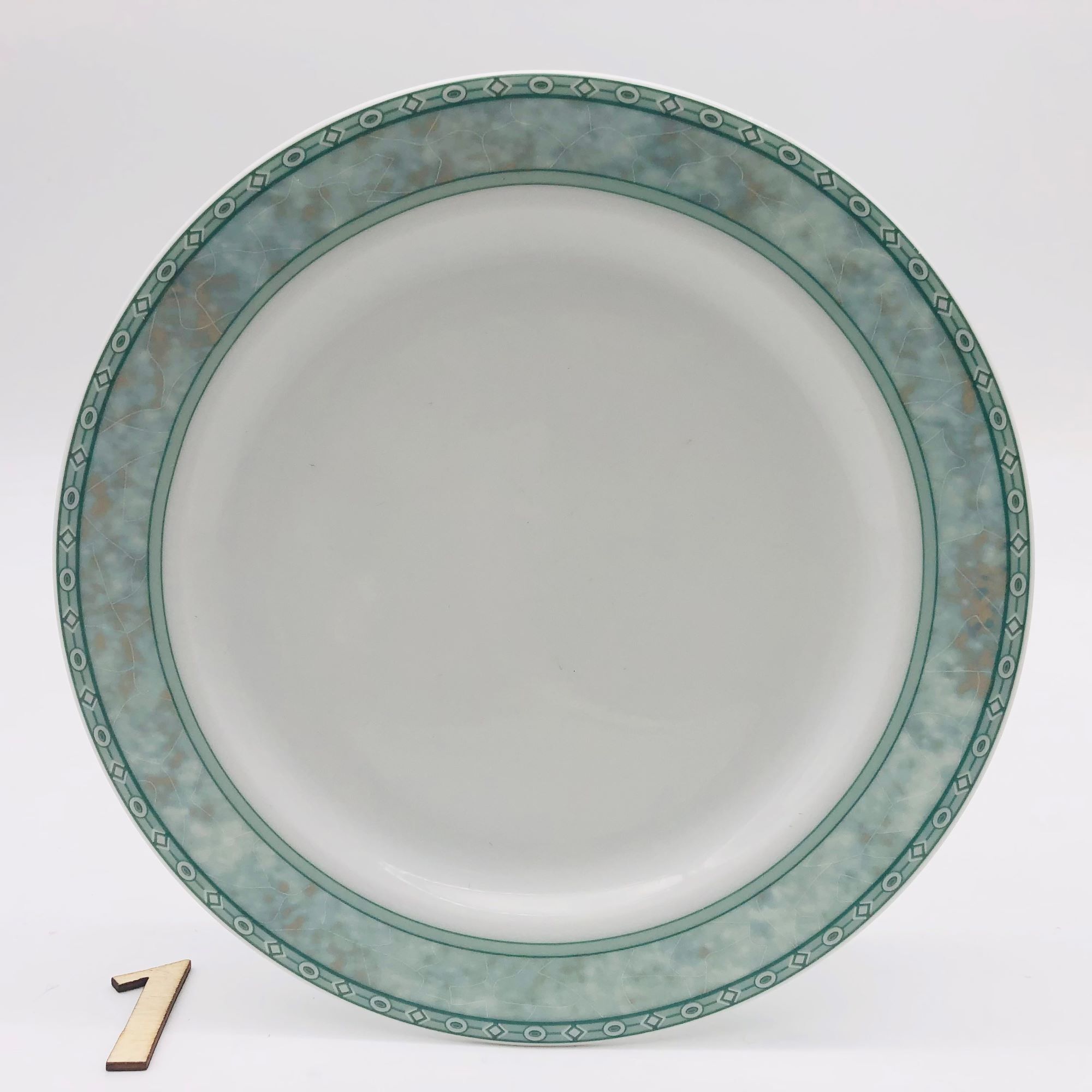 6 dessert plates and serving dish, graf von henneberg