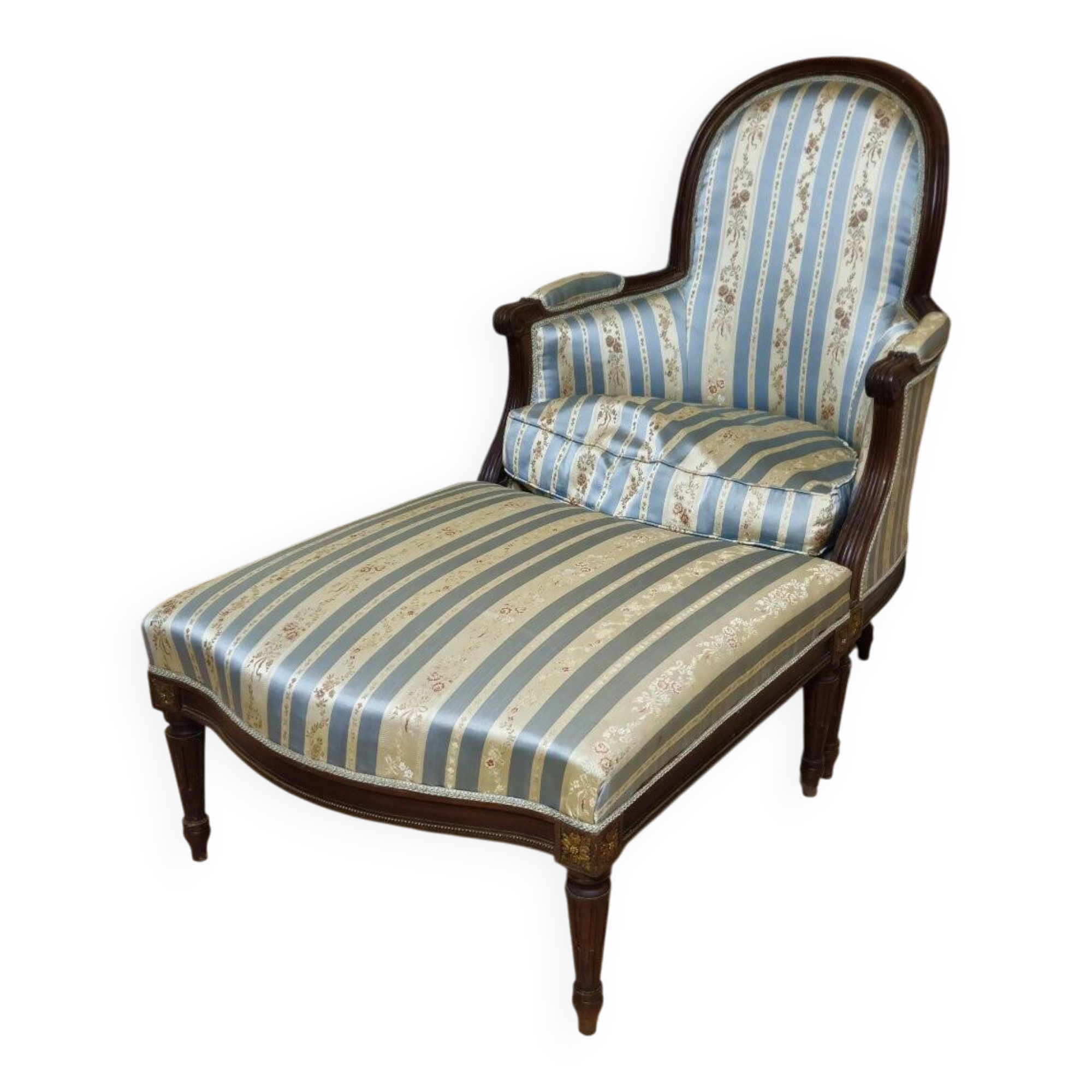 Méridienne, chaise longue style Louis XVI en noyer avec repose-pieds, XIXème s.