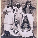 Algeria Amazigh women of Ksar El albumen print 16.5 cm X 11.6 cm anonymous