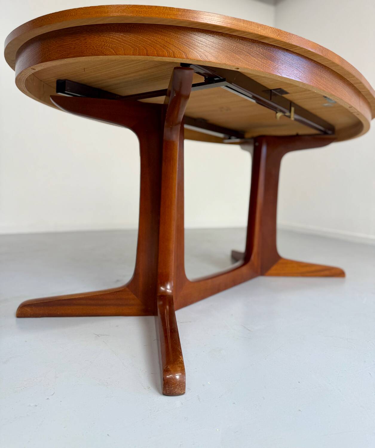 Baumann dining table in rosewood wood, 70s design