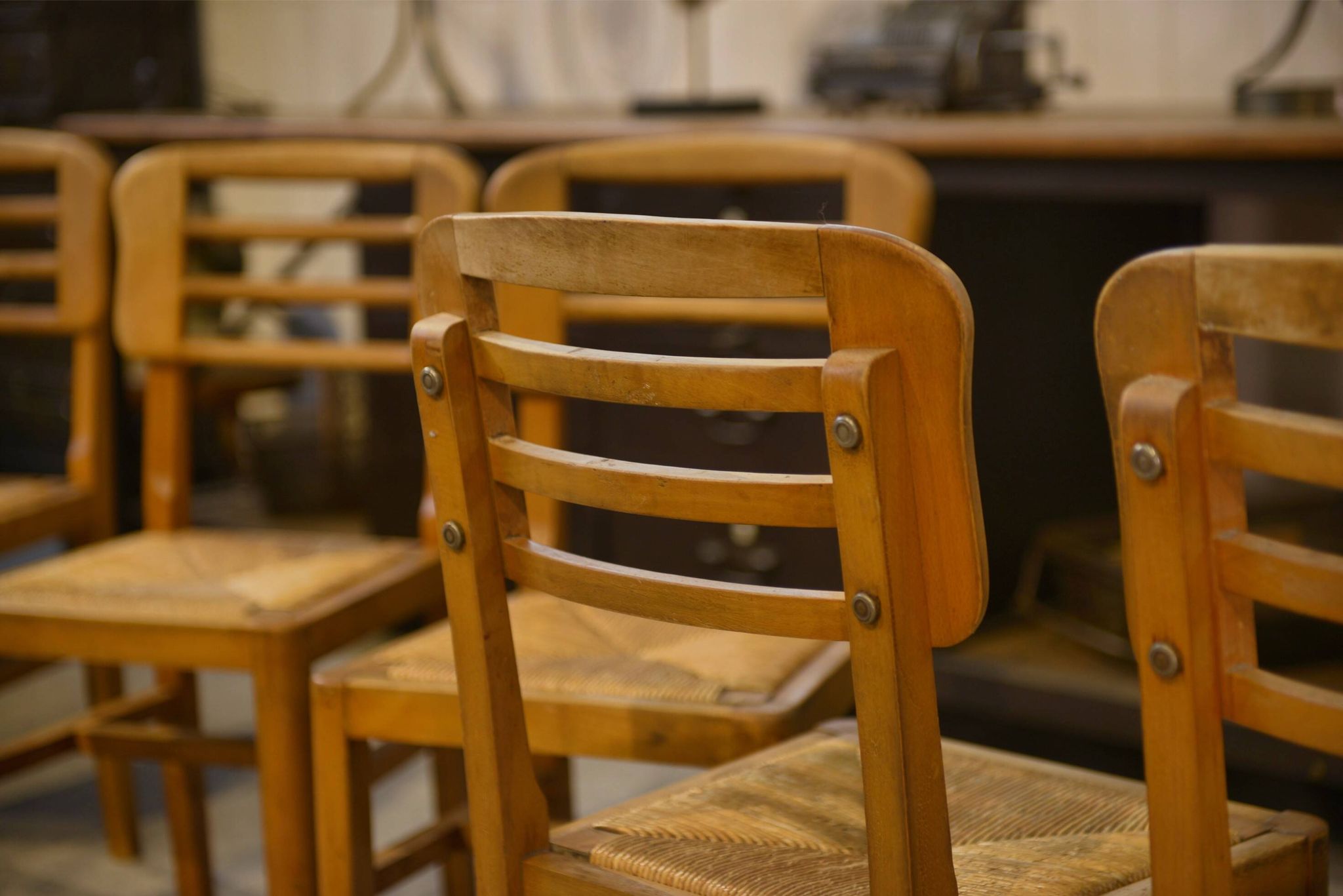 Set of 6 Pierre Cruège chairs from the 1950s.