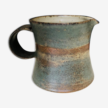 Sandstone pitcher or pourer