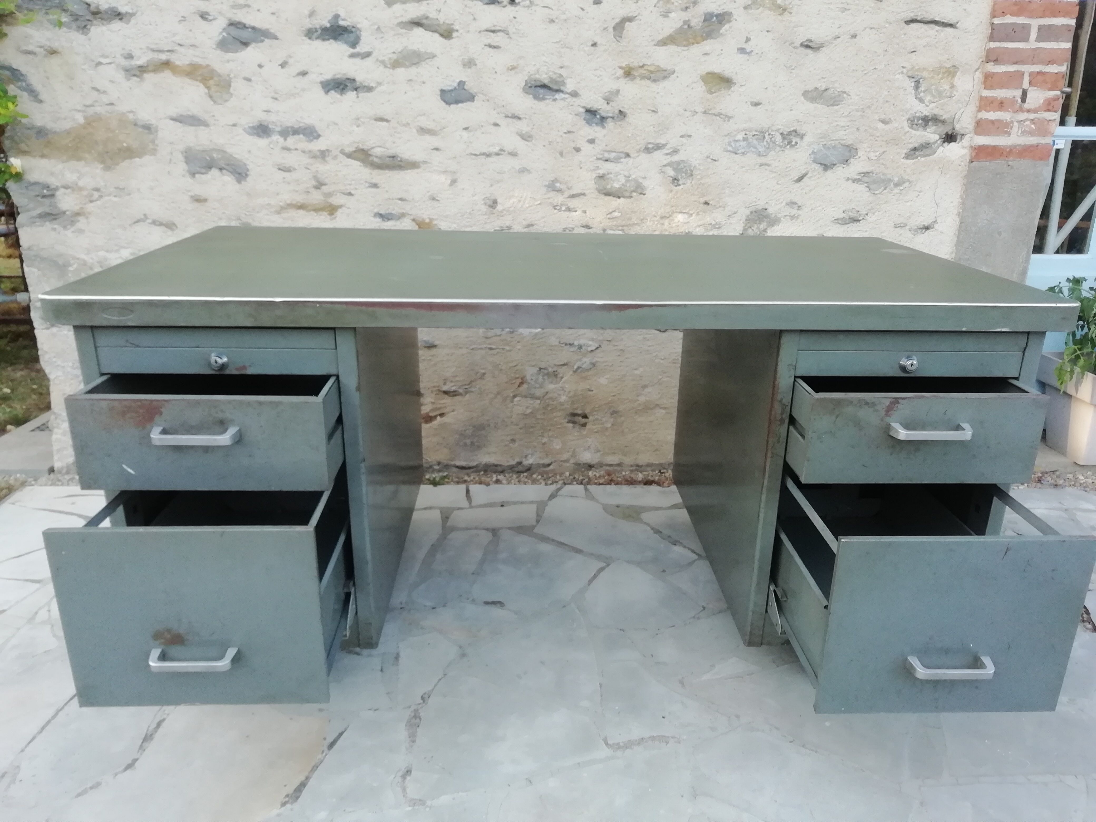 Strafor metal desk, 50-year-long chair