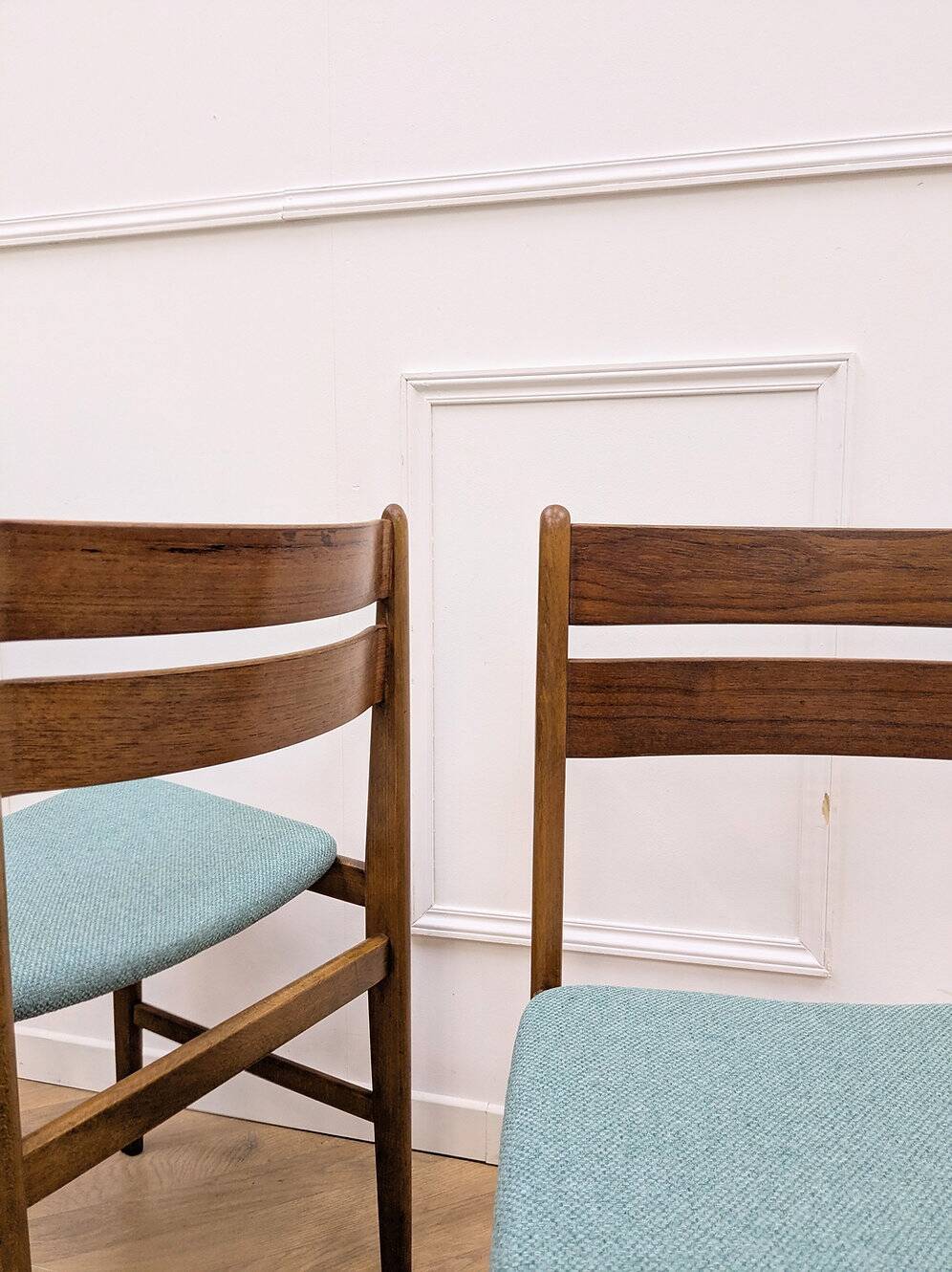 6 chaises vintage design scandinaves