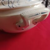 antique soup tureen Terre de Feu 1920/1930 with a decoration of birds and insects