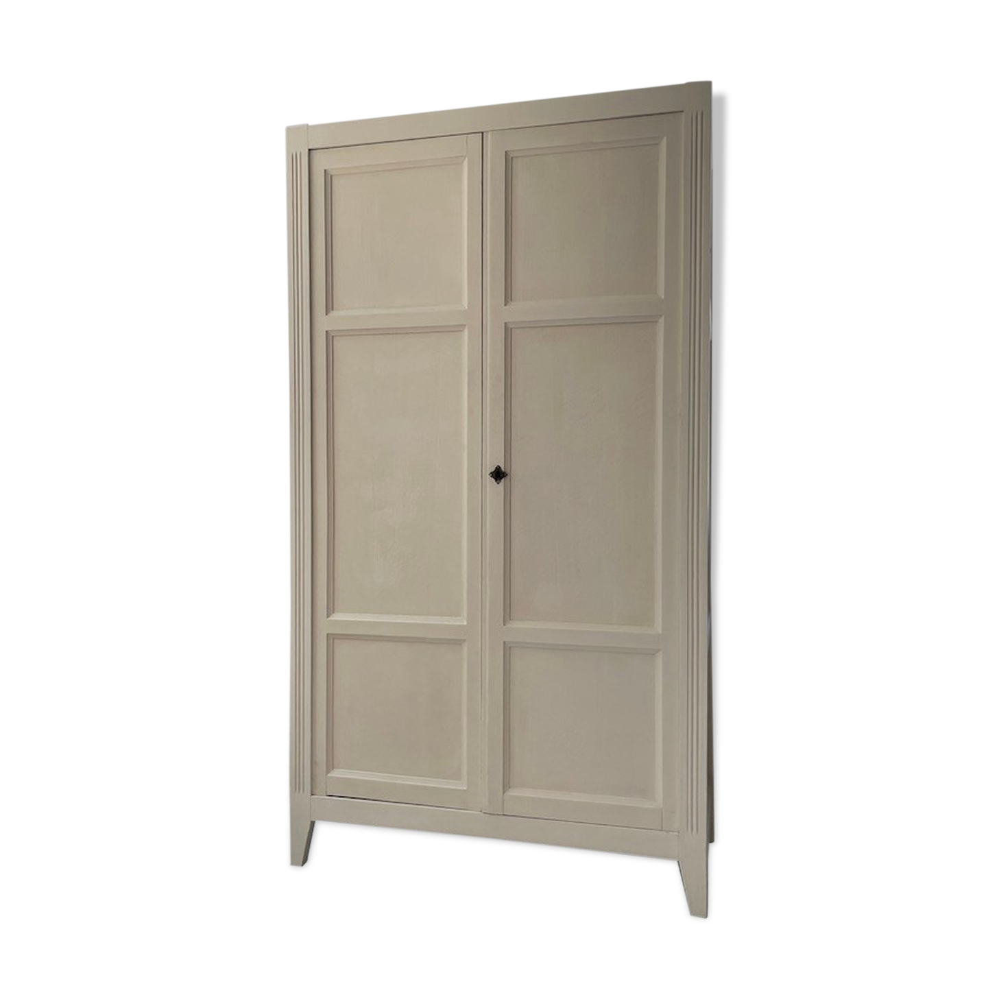 White and green cupboard