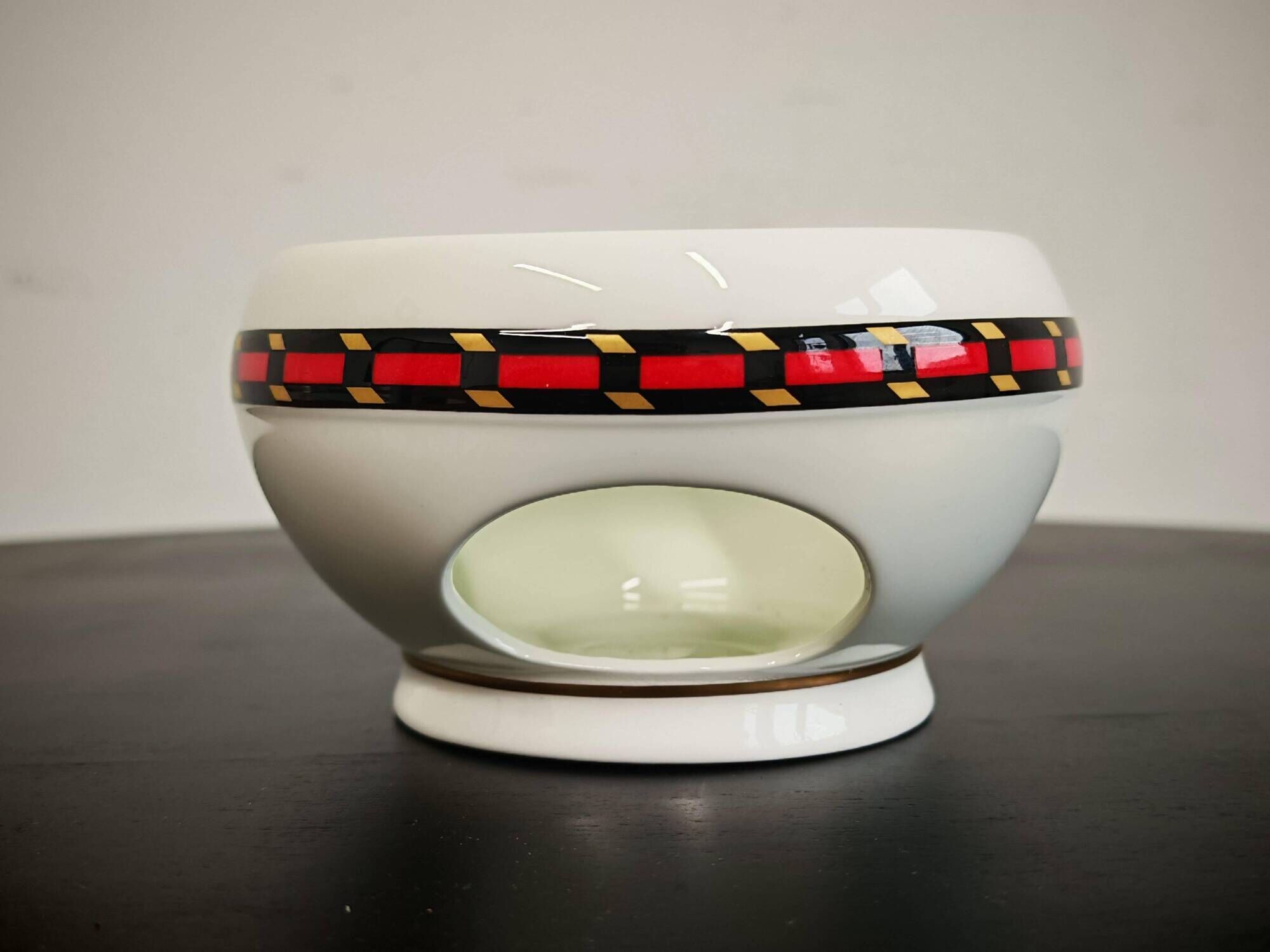 Fine porcelain tea service by Paloma Picasso for Villeroy & Boch.