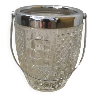 Crystal ice bucket with neat designs