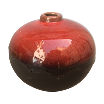 Vase en céramique design émaillé rouge