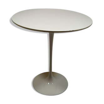 Eero Saarinen table for Knoll International