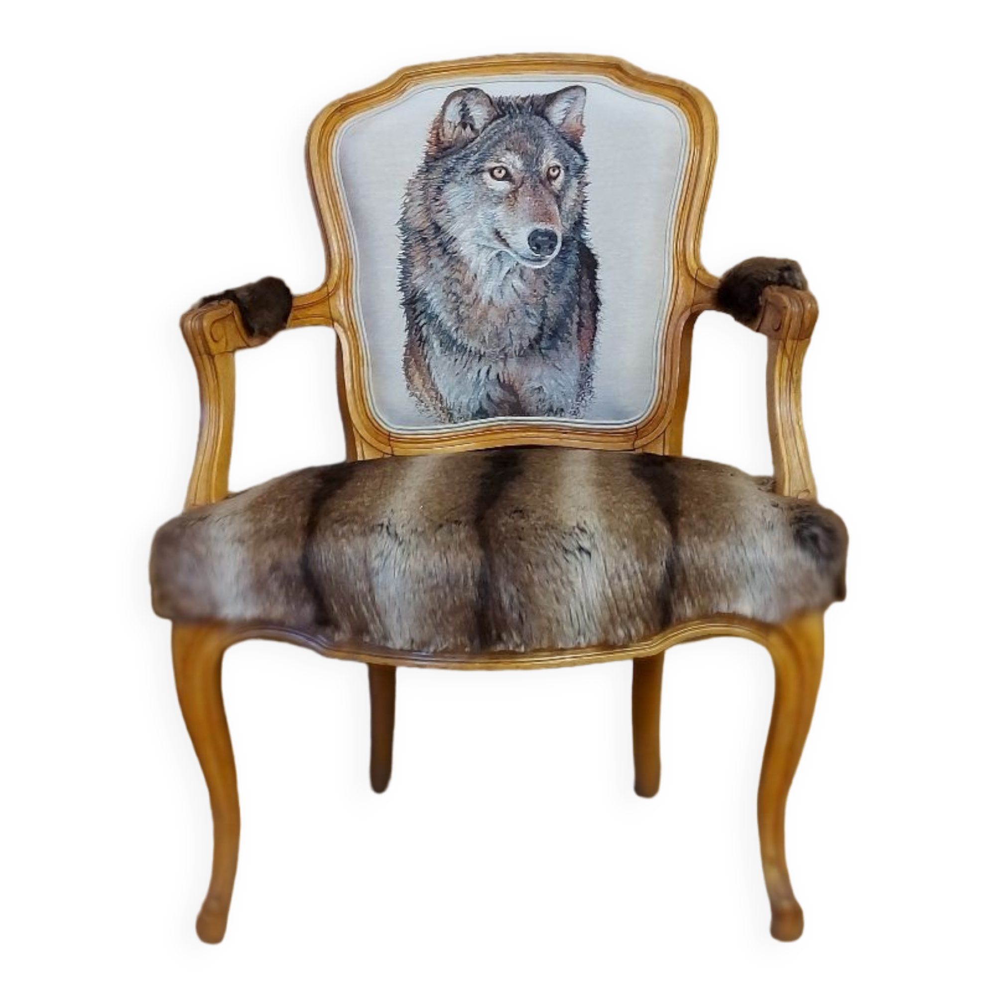 Armchair Louis XV head of wolf