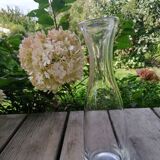 Vase decanter with thick bottom
