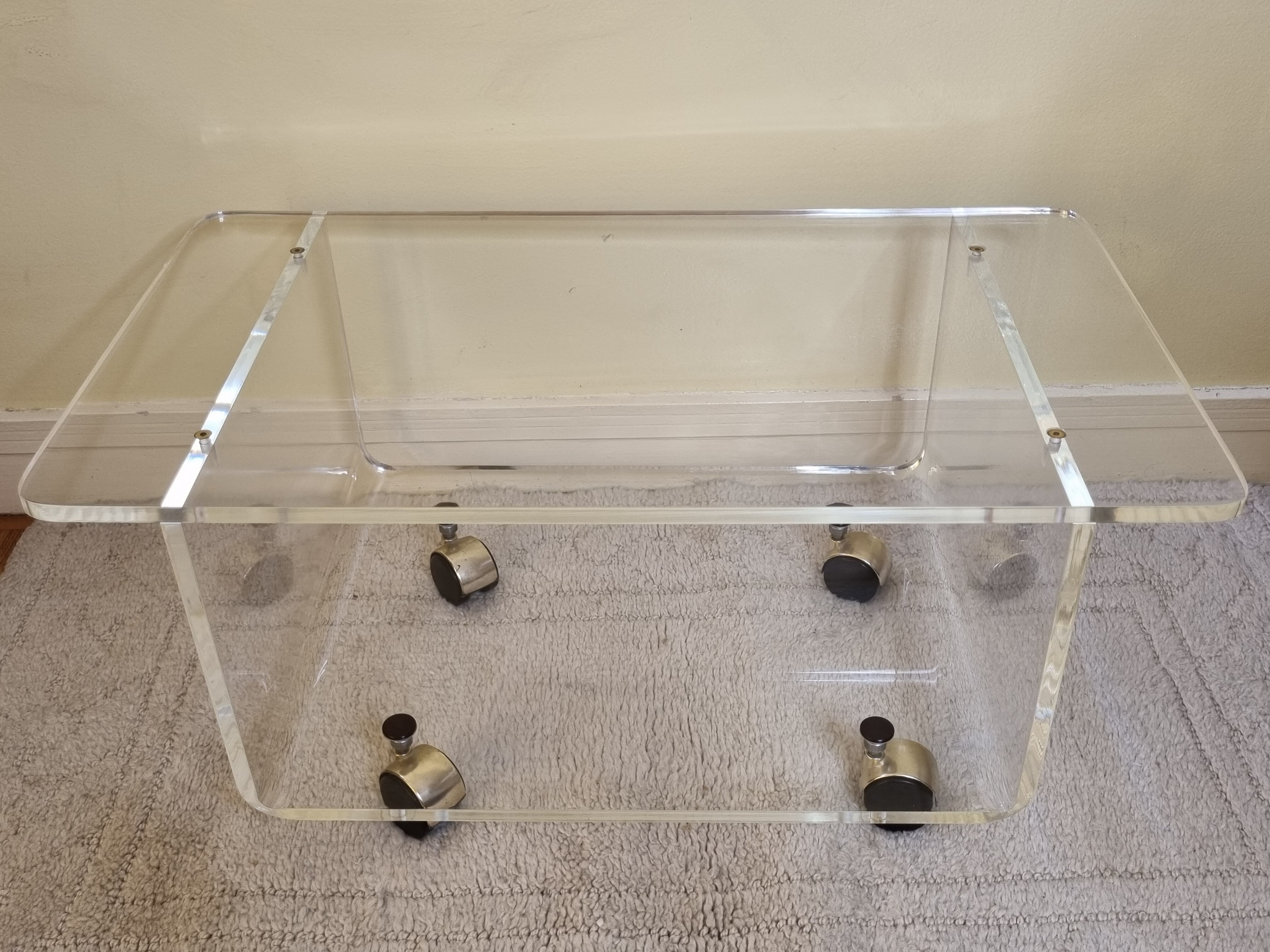 Plexiglas coffee table, design David Lange, 70s