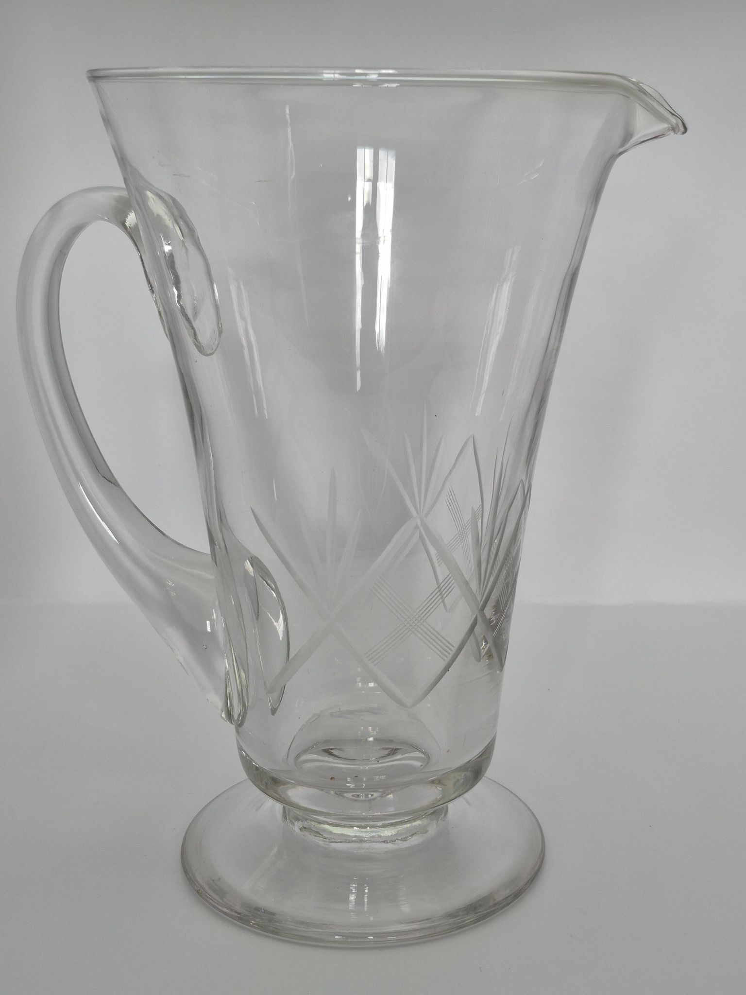 Cut crystal water jug from Fains – 21 cm – vintage