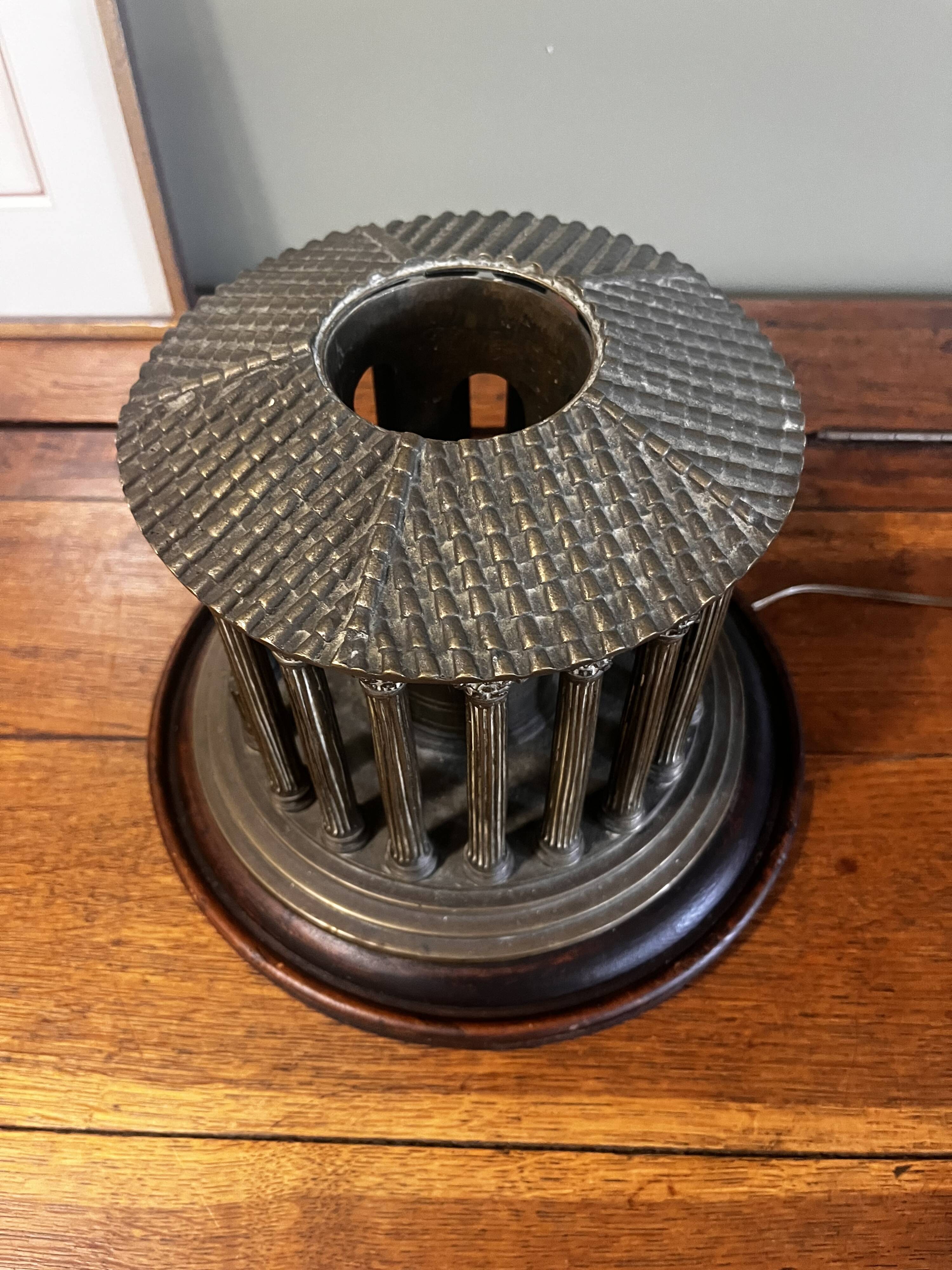 Bronze lamp