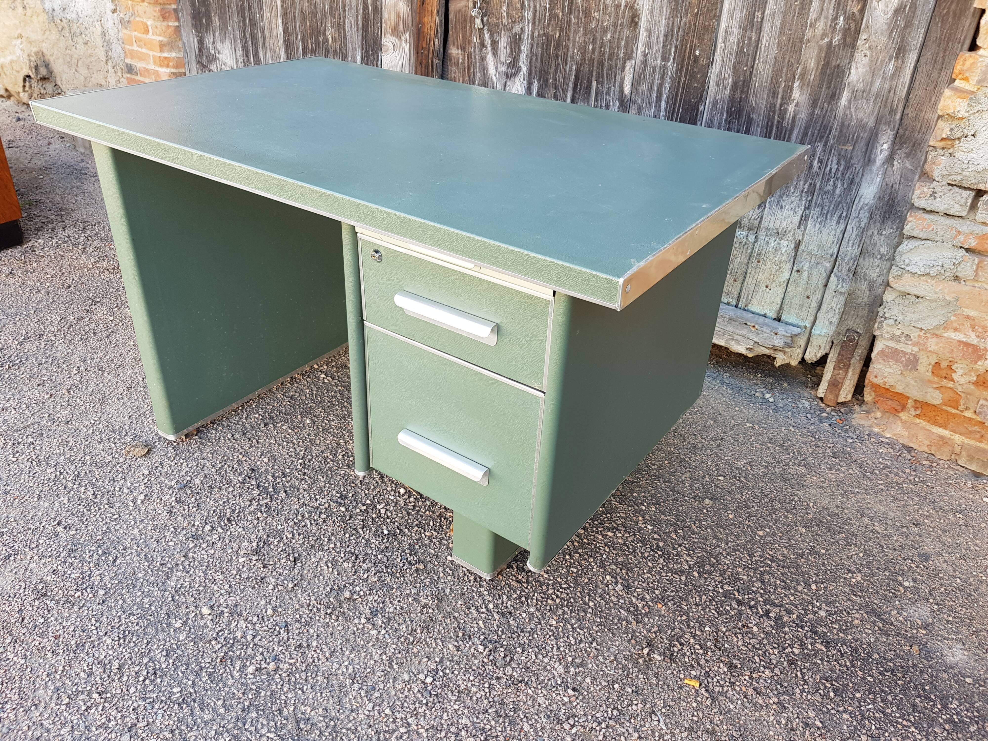 Strafor desk 50s 60s