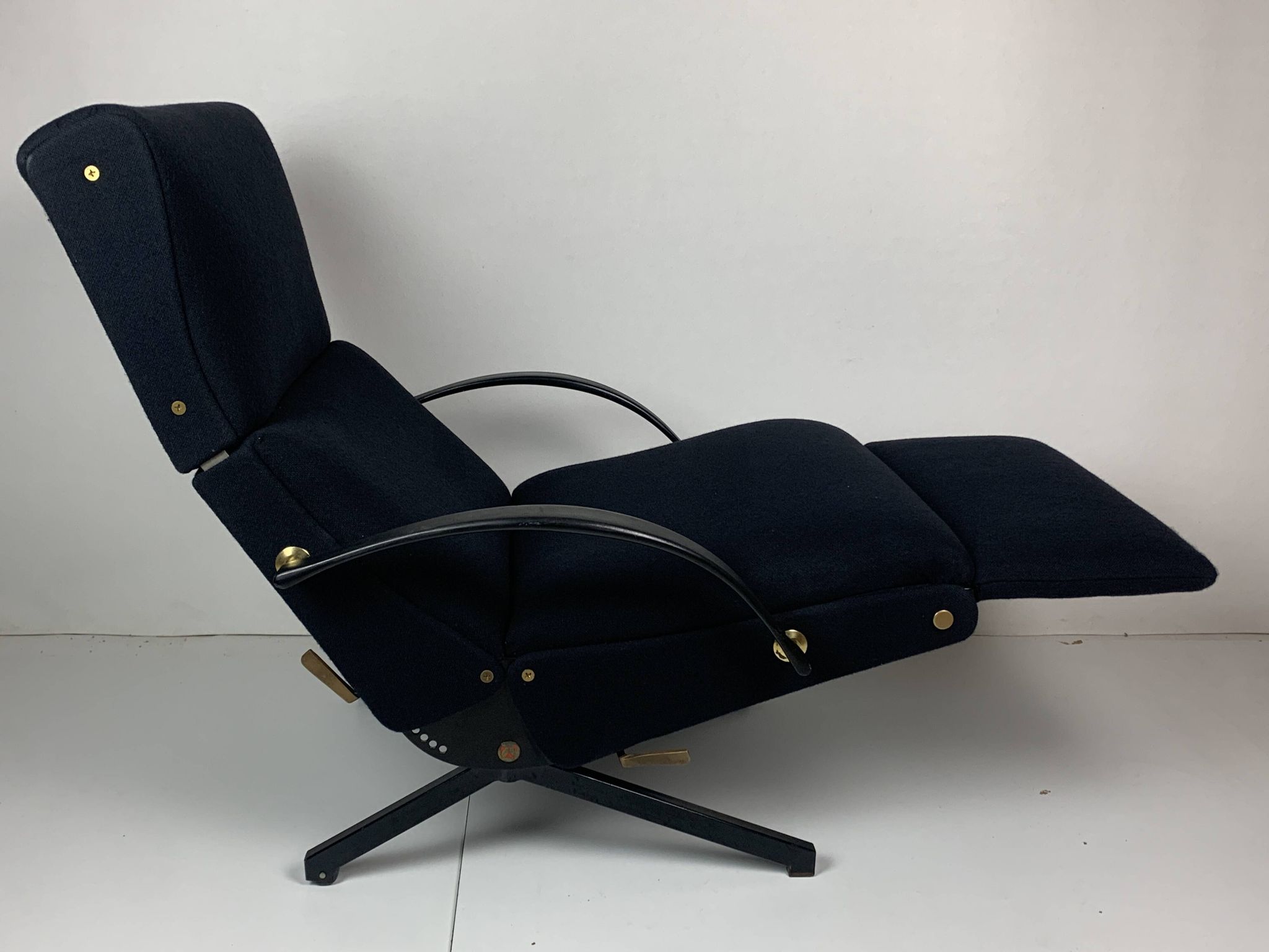 Midcentury dark navy blue Italian lounge chair by Osvaldo Borsani for Tecno, 1950s