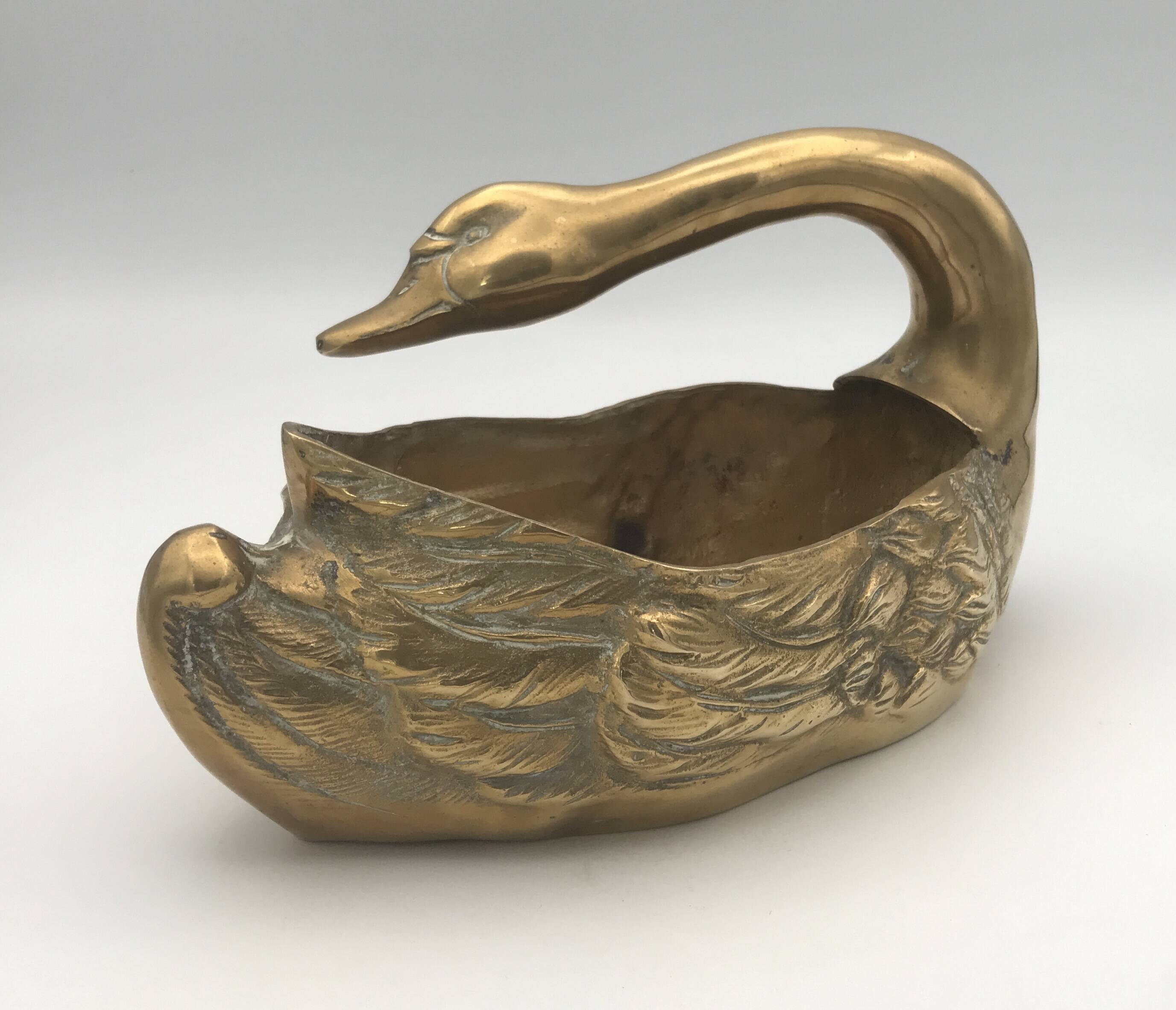 Vintage swan pocket emptier cachepot in gilded brass