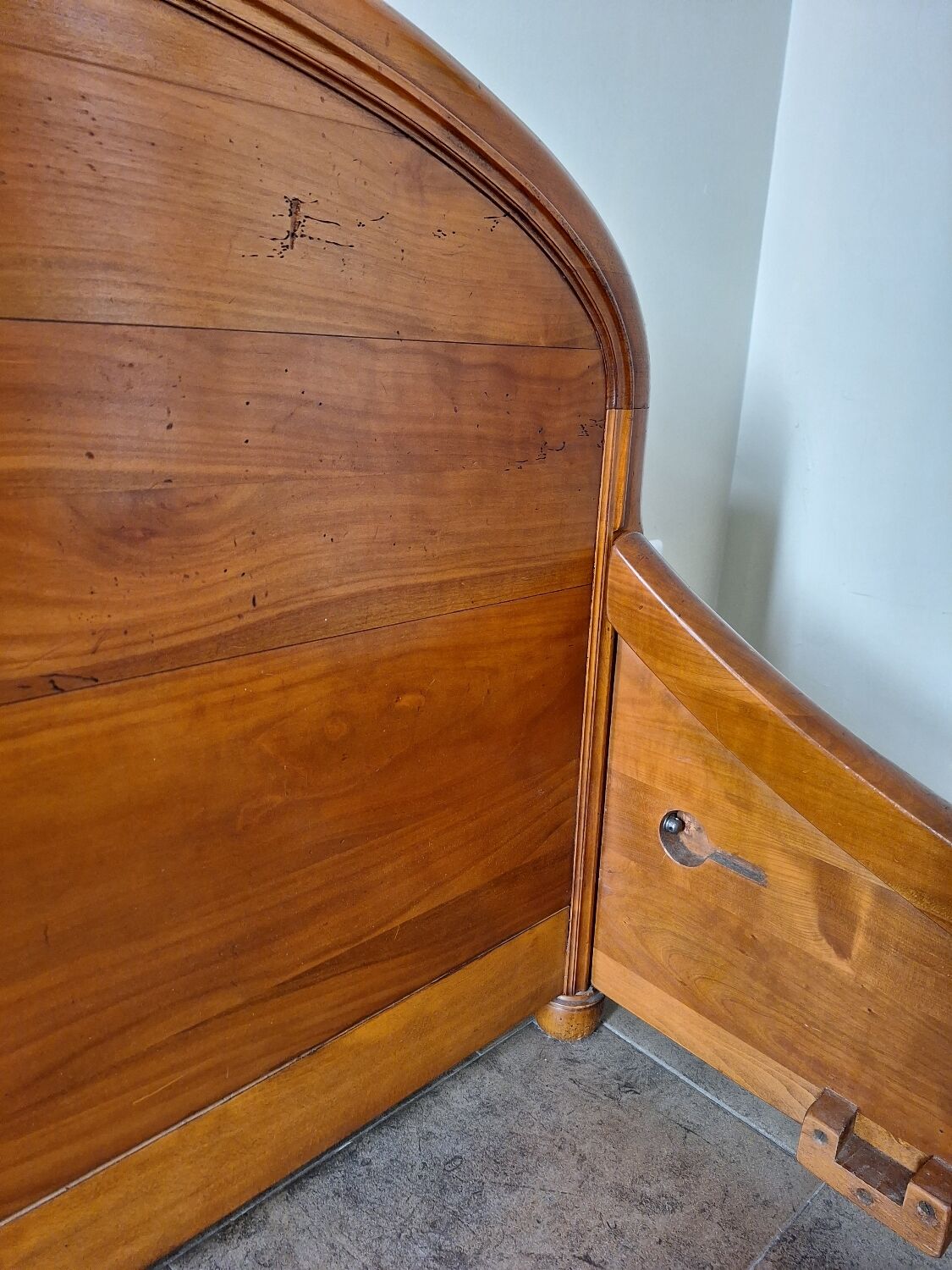 Cherry bed frame 140 x 190