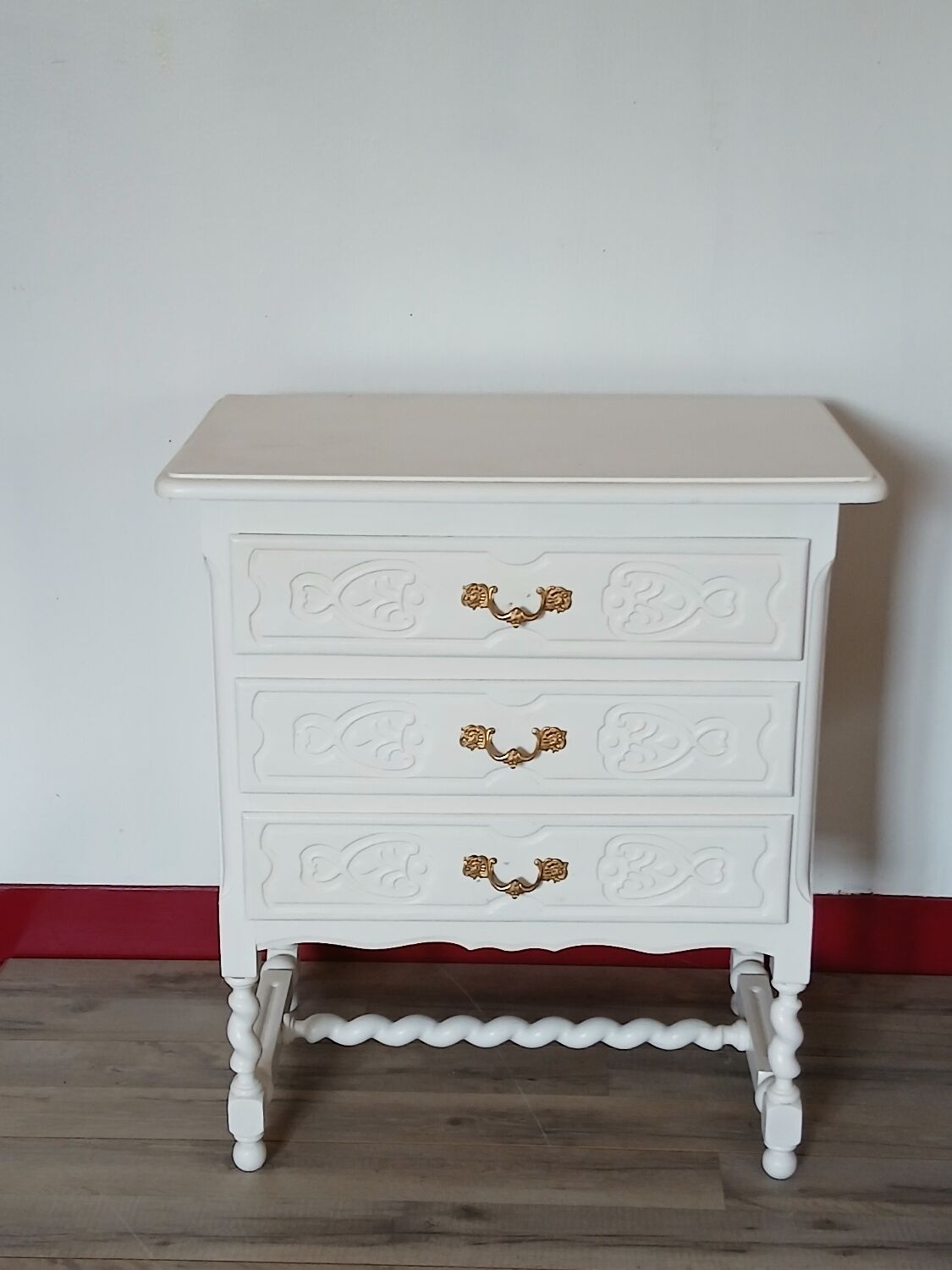 Small Vintage Louis XIII Style Chest of Drawers - Matt White & Twisted Legs