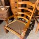 Fauteuil vintage bois et velours vert olive