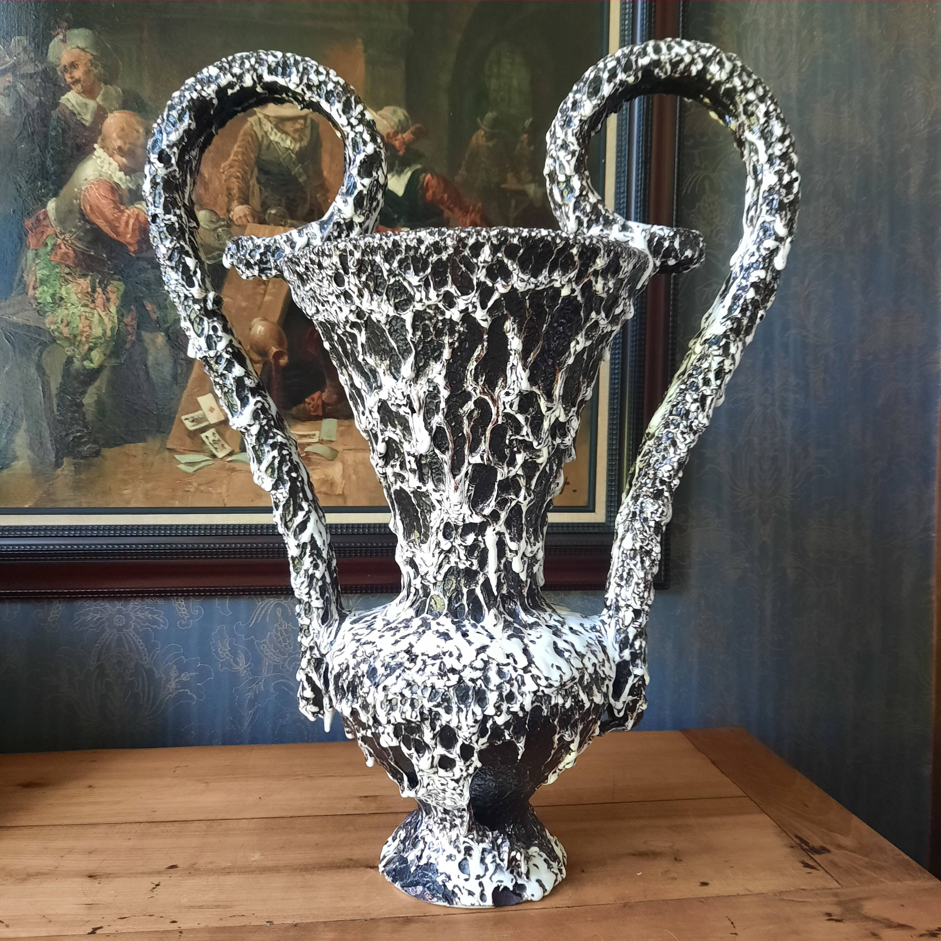 Grand vase céramique Fat Lava par Marius Giuge