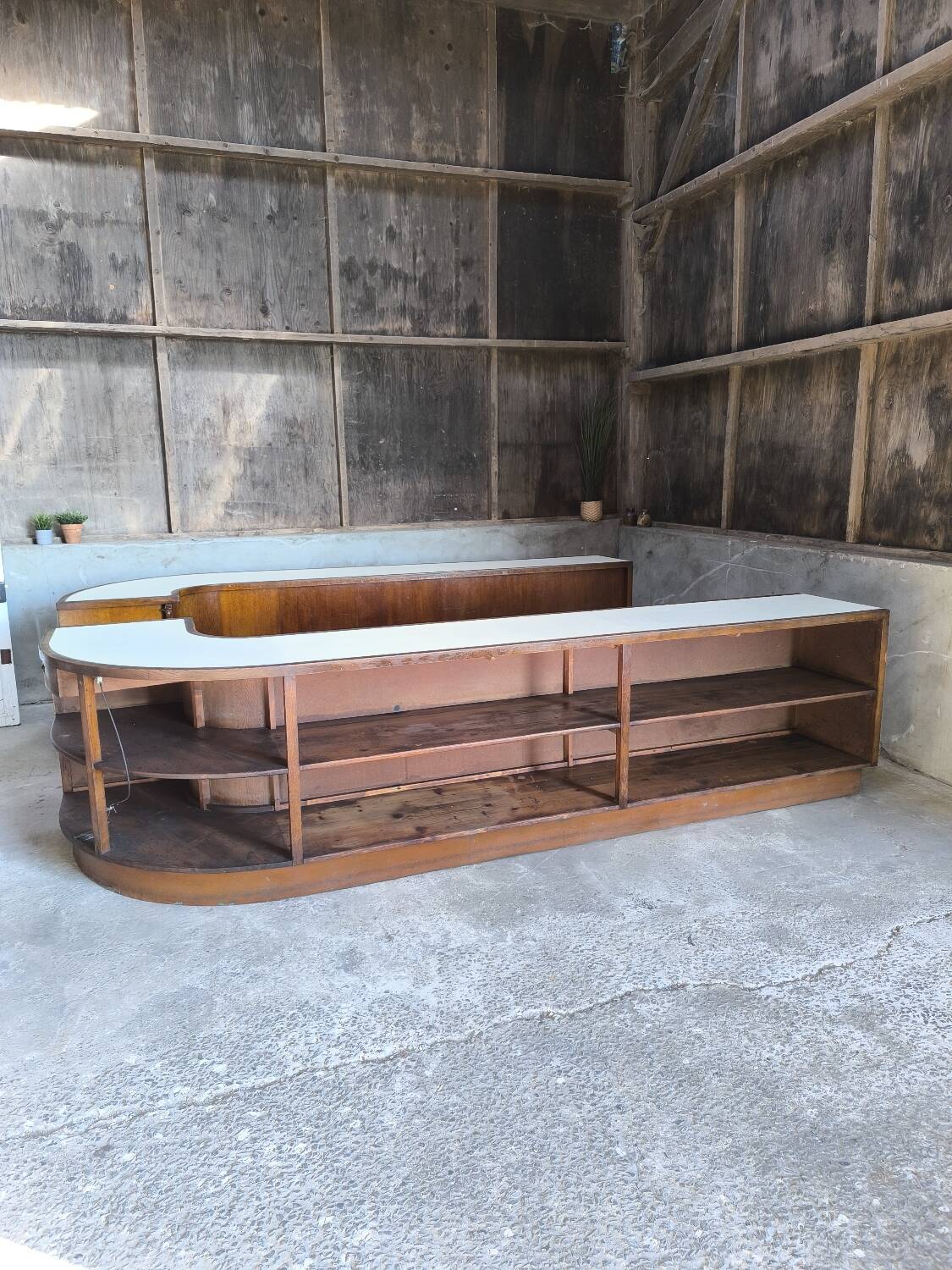 Ensemble de 2 comptoirs de magasin 1950