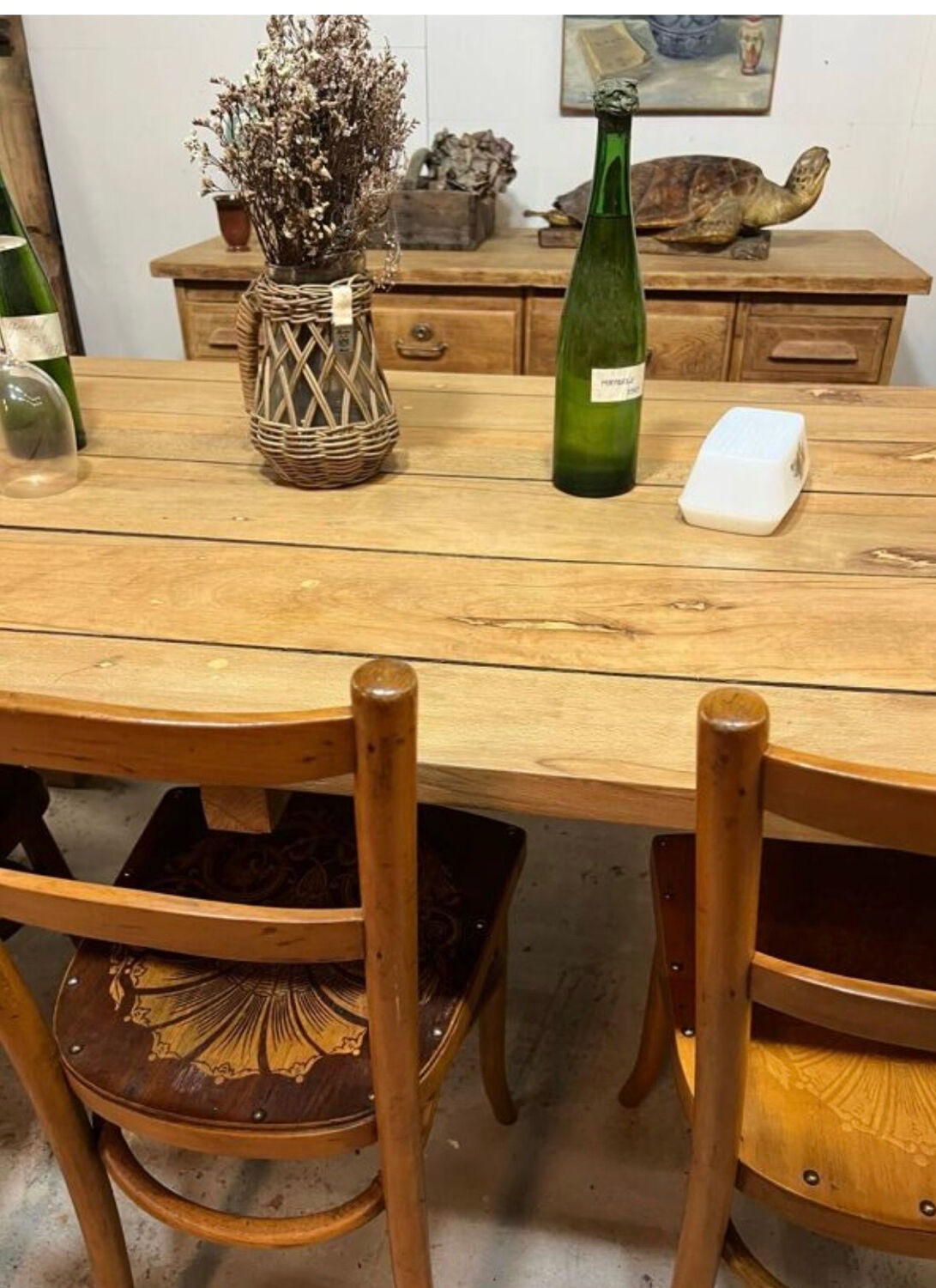 Old work table in elm