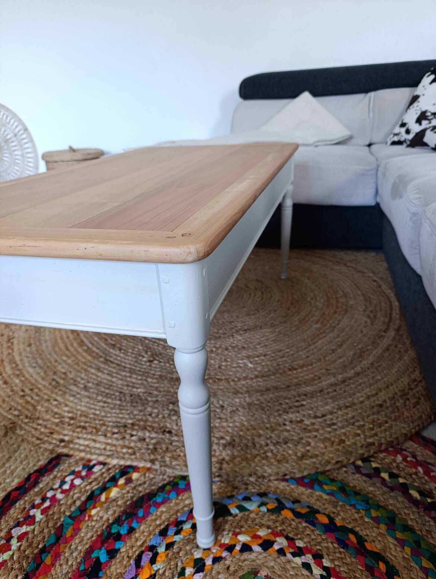 Table ancienne en bois massif restaurée