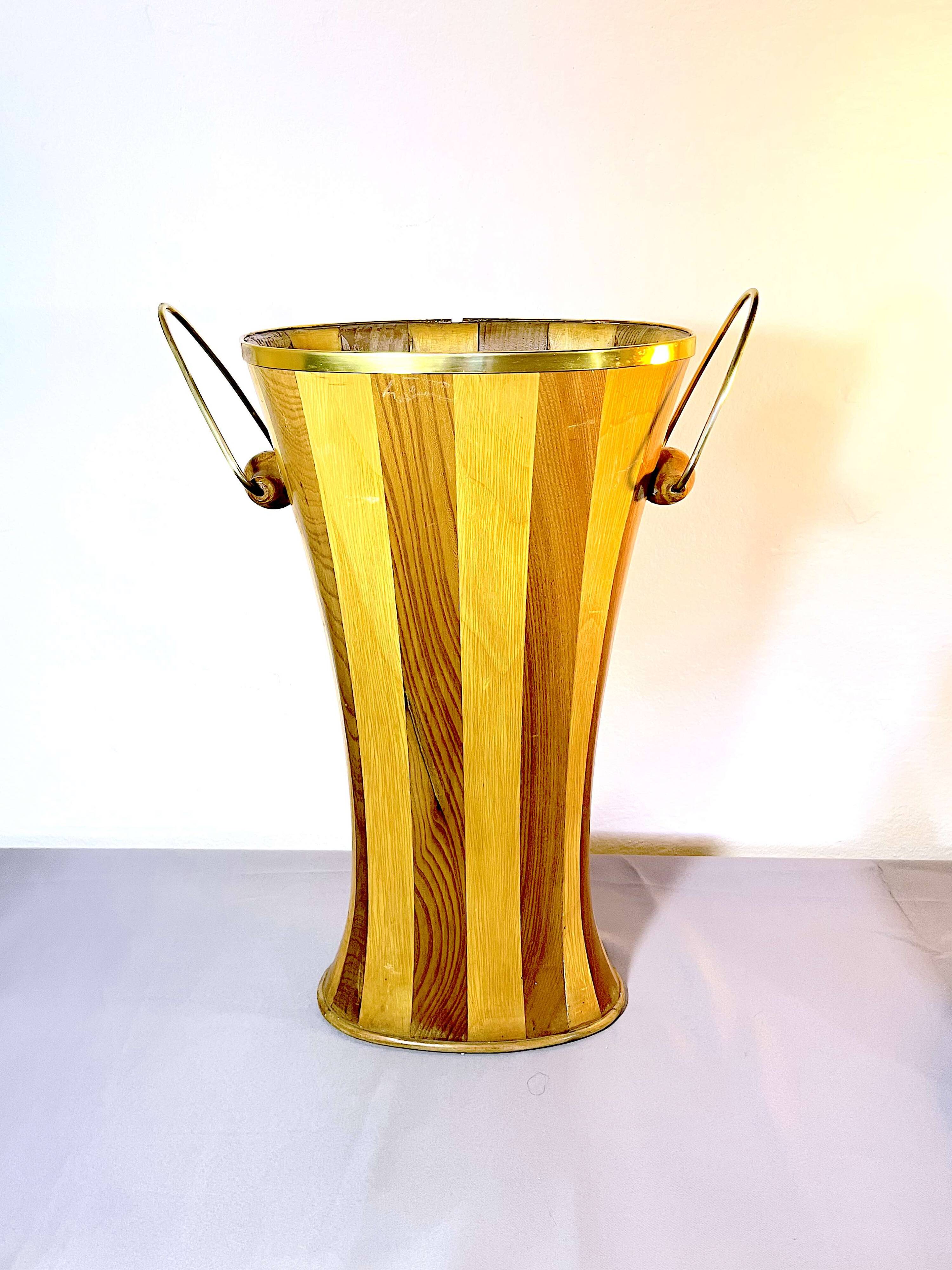 Cane or umbrella holder in varnished wood, brass, with coat of arms, Italy 1950