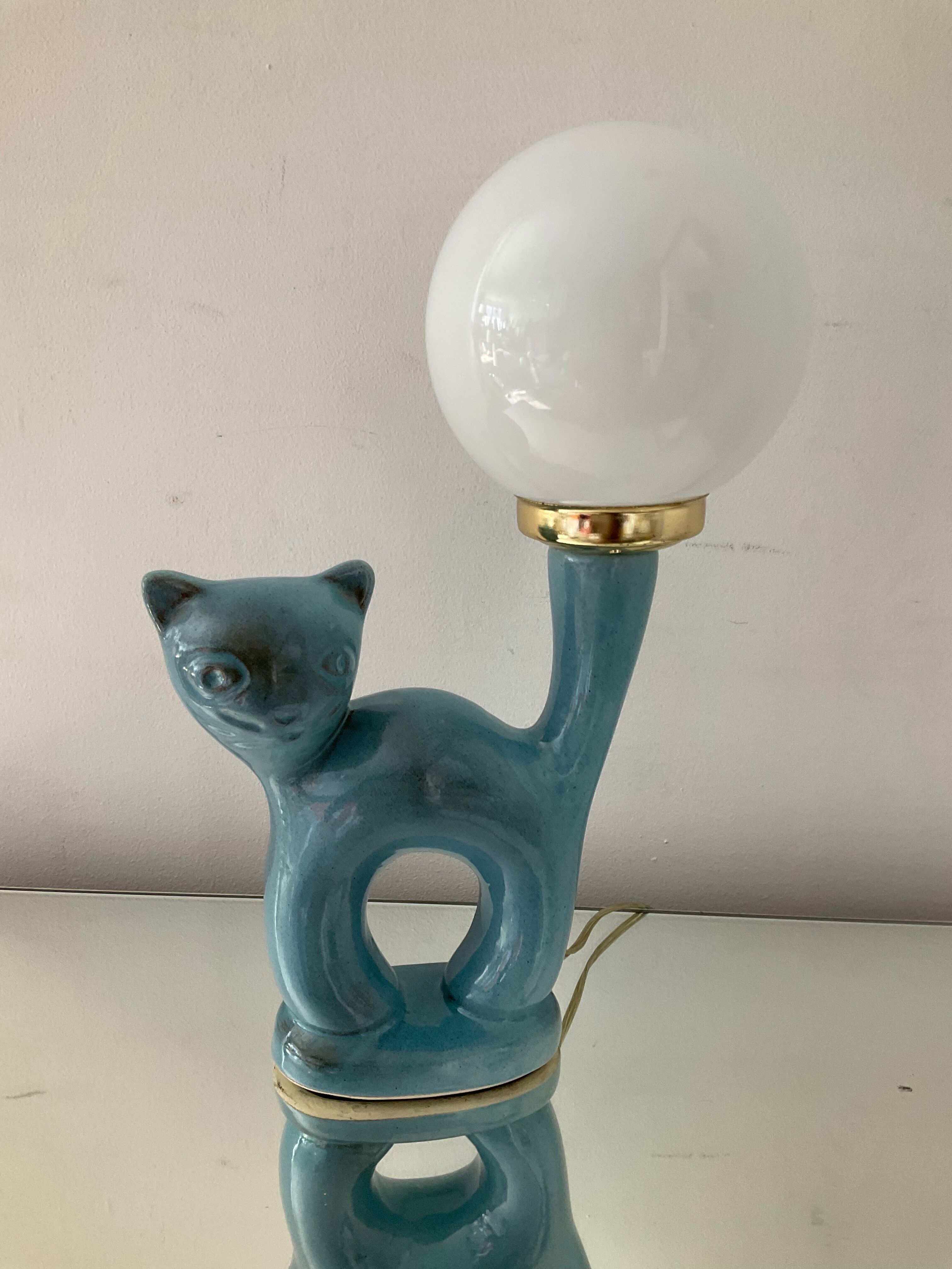 Vintage cat lamp in enamelled ceramic and opaline