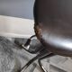 Tabouret industriel de métier réglable en hauteur assise skaï