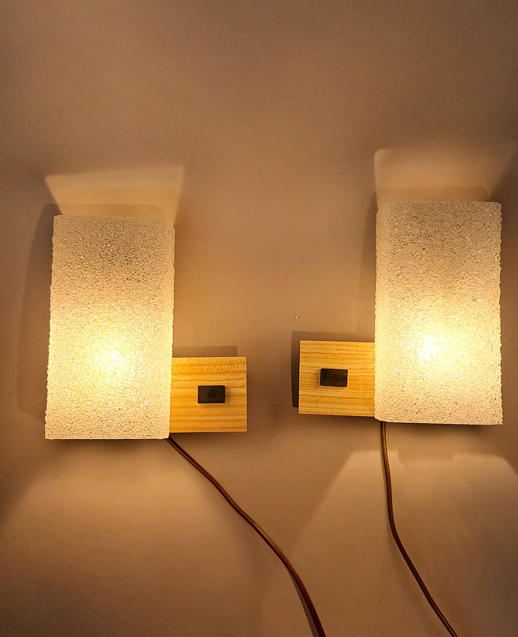 Pair of modernist wall lights 1950/1960 in metal and perspex.