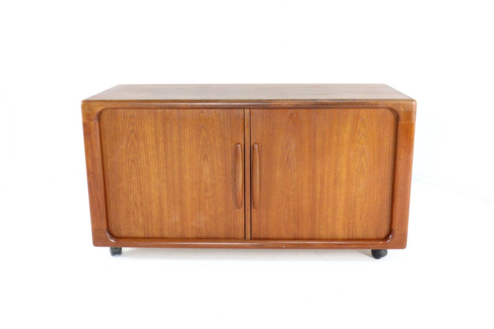 Dyrlund audio / tv cabinet 'Gronhoj'