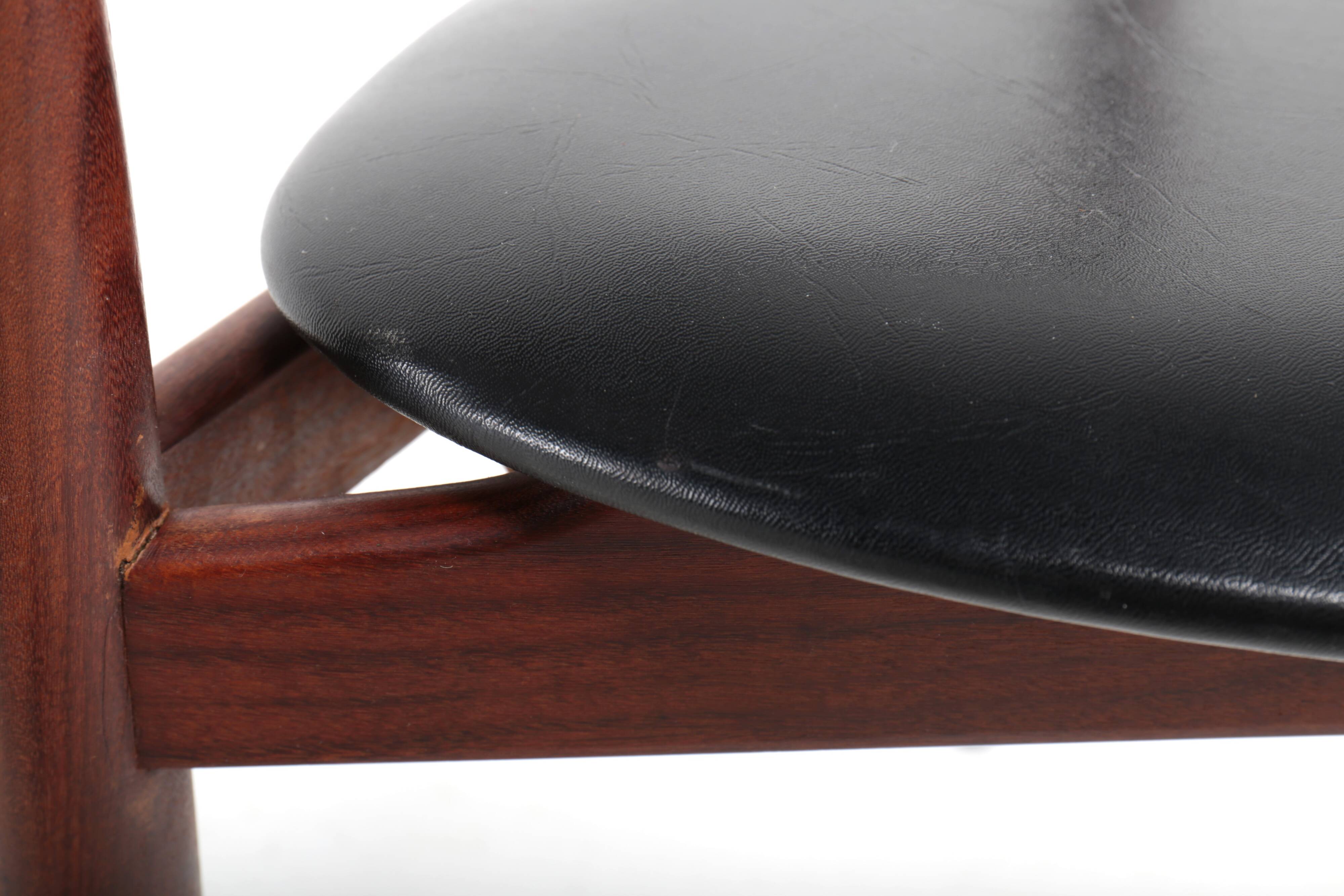 Pair of "Roundette" chairs by Hans Olsen for Frem Rolje, Denmark