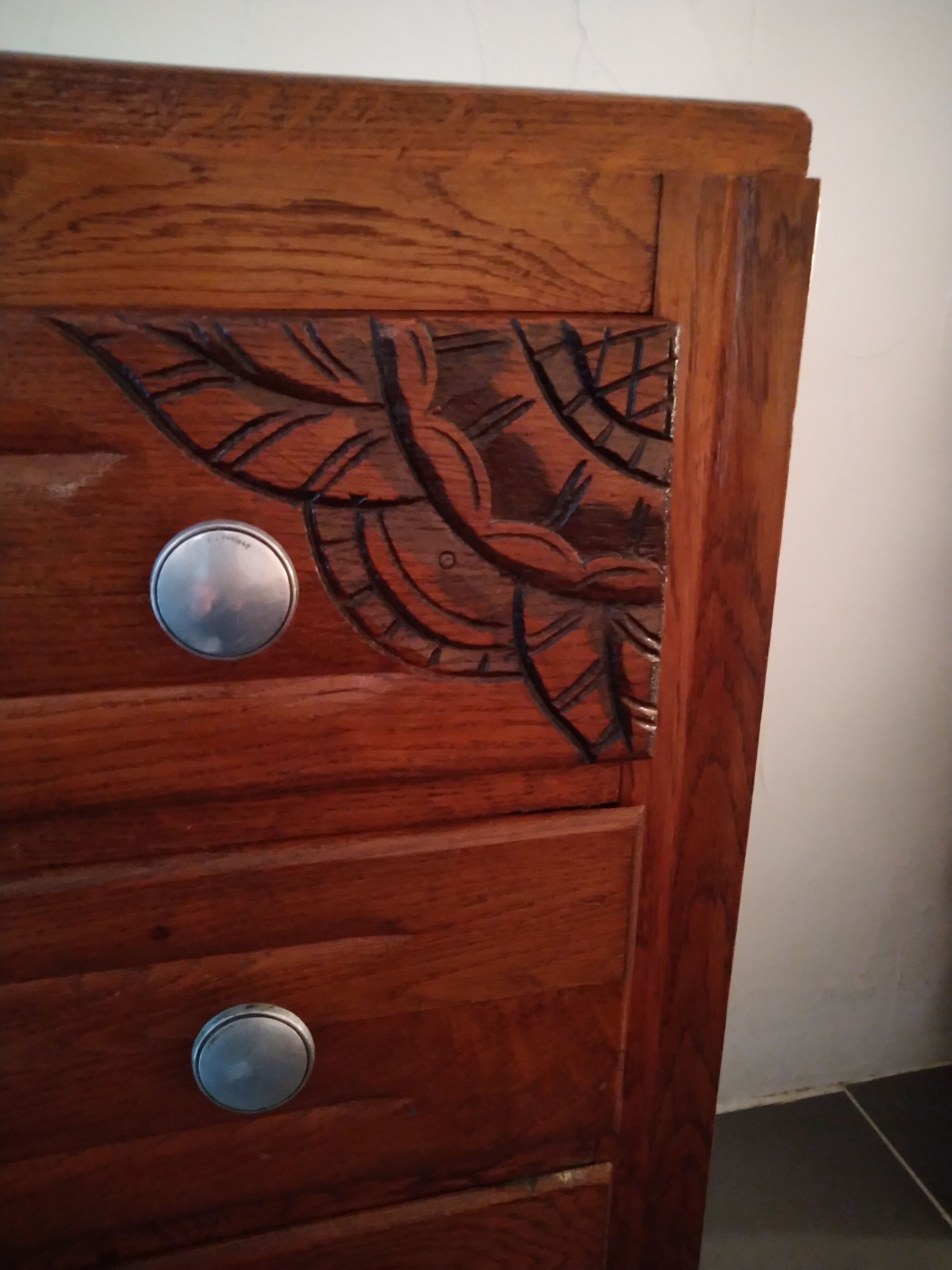 Dresser 40