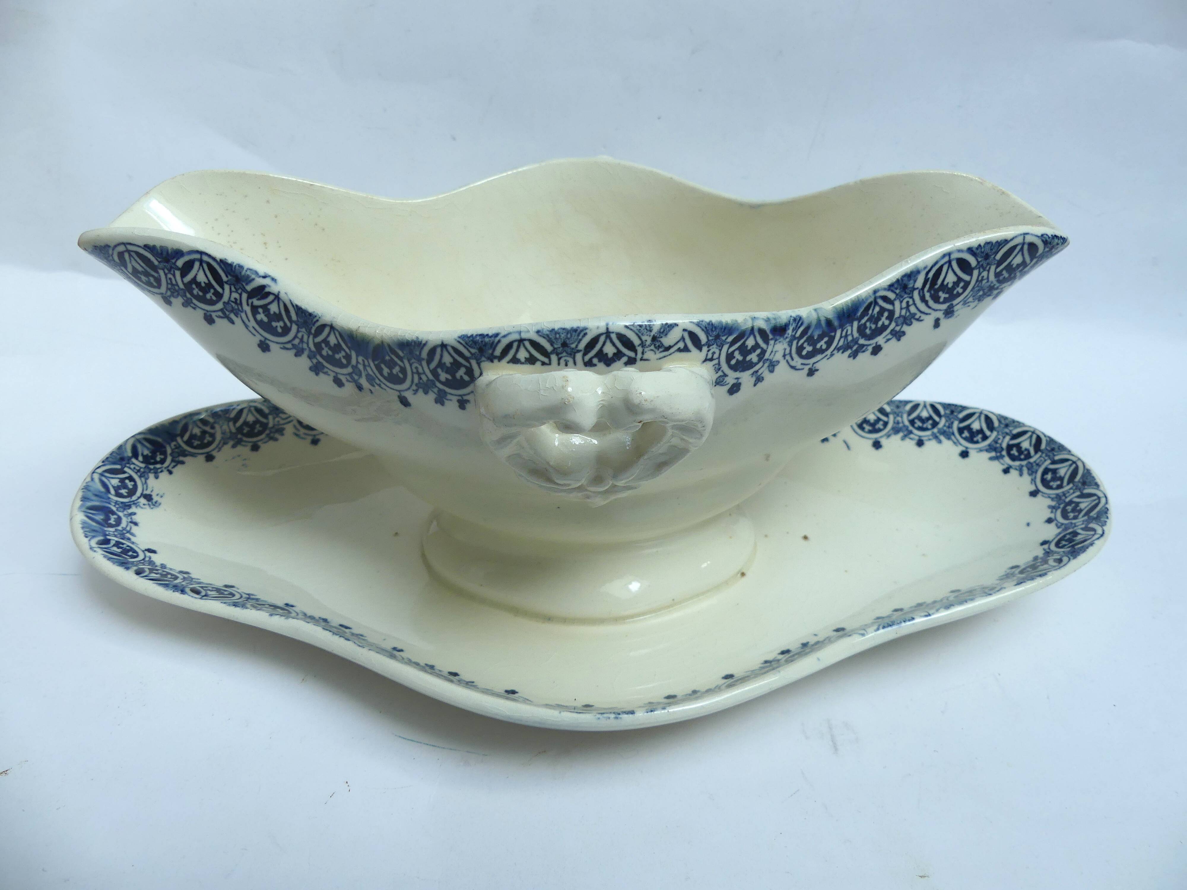 Gien large gravy boat in opaque porcelain