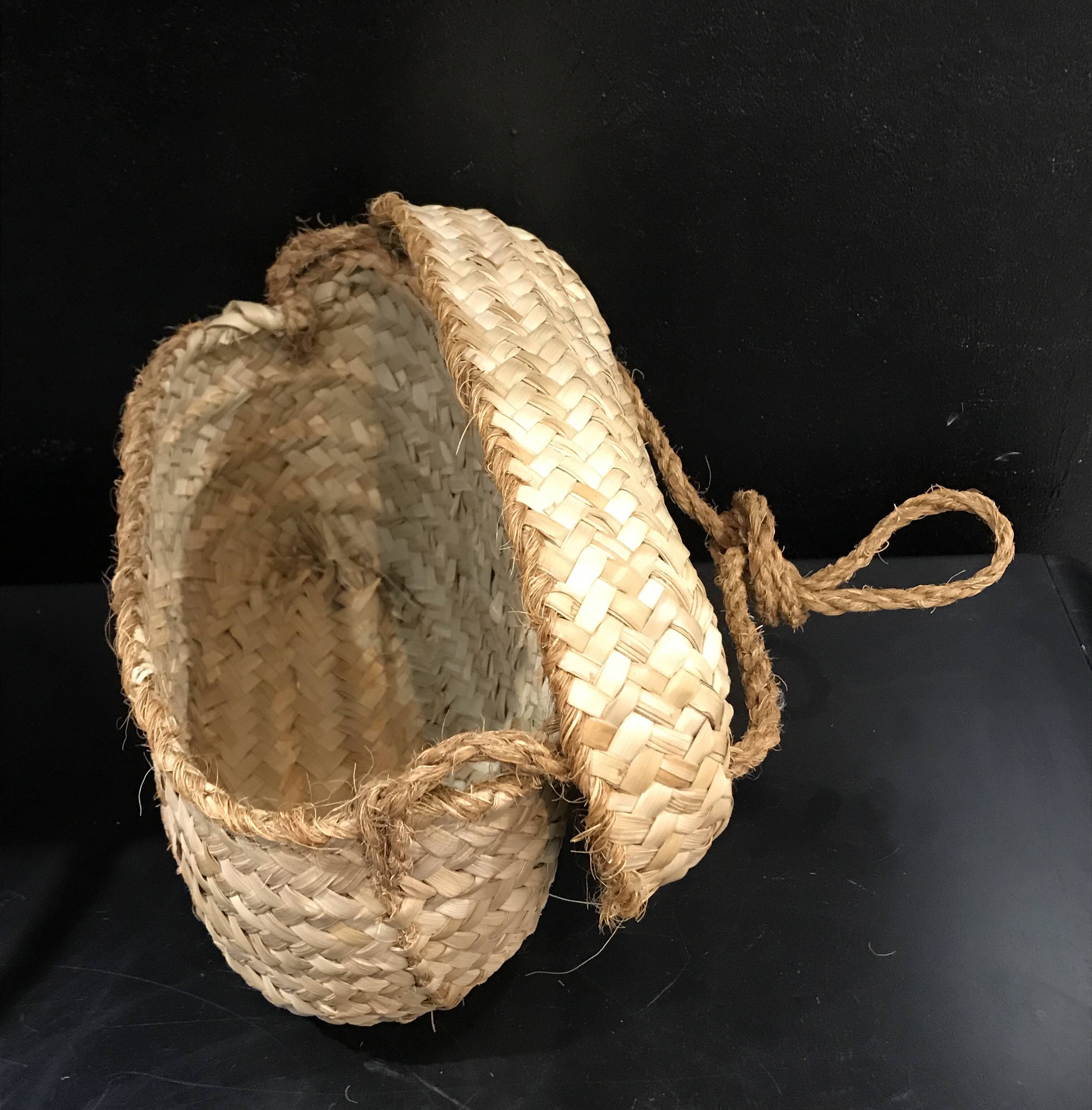 Wicker basket with vintage lid