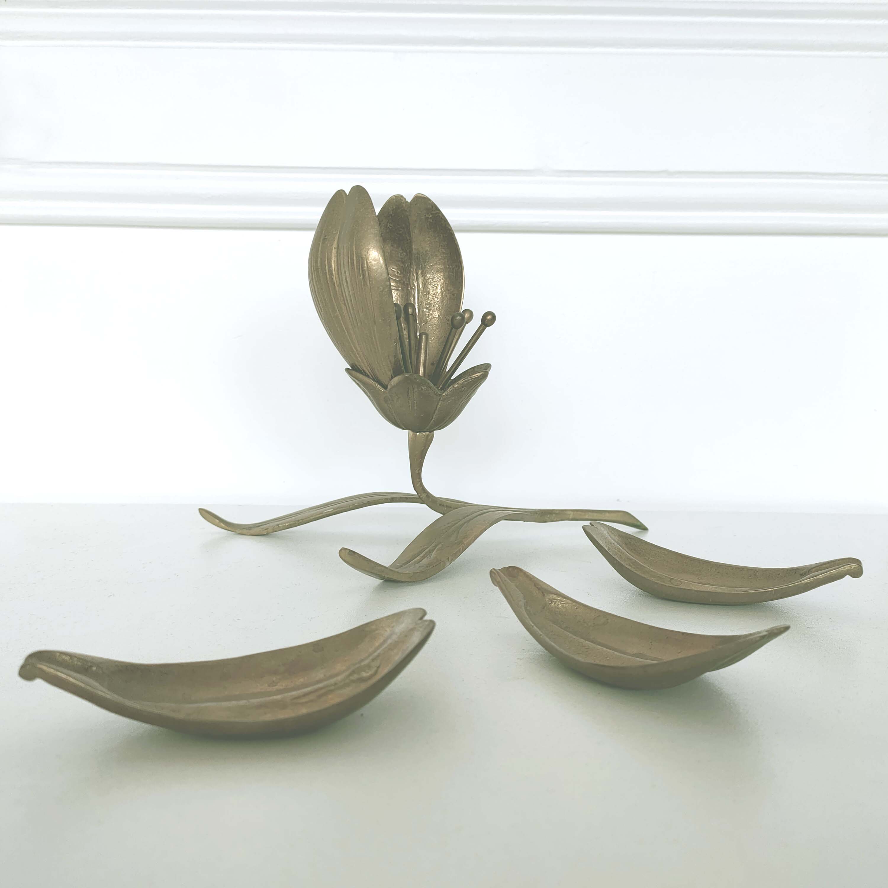 Brass flower ashtray with removable petals