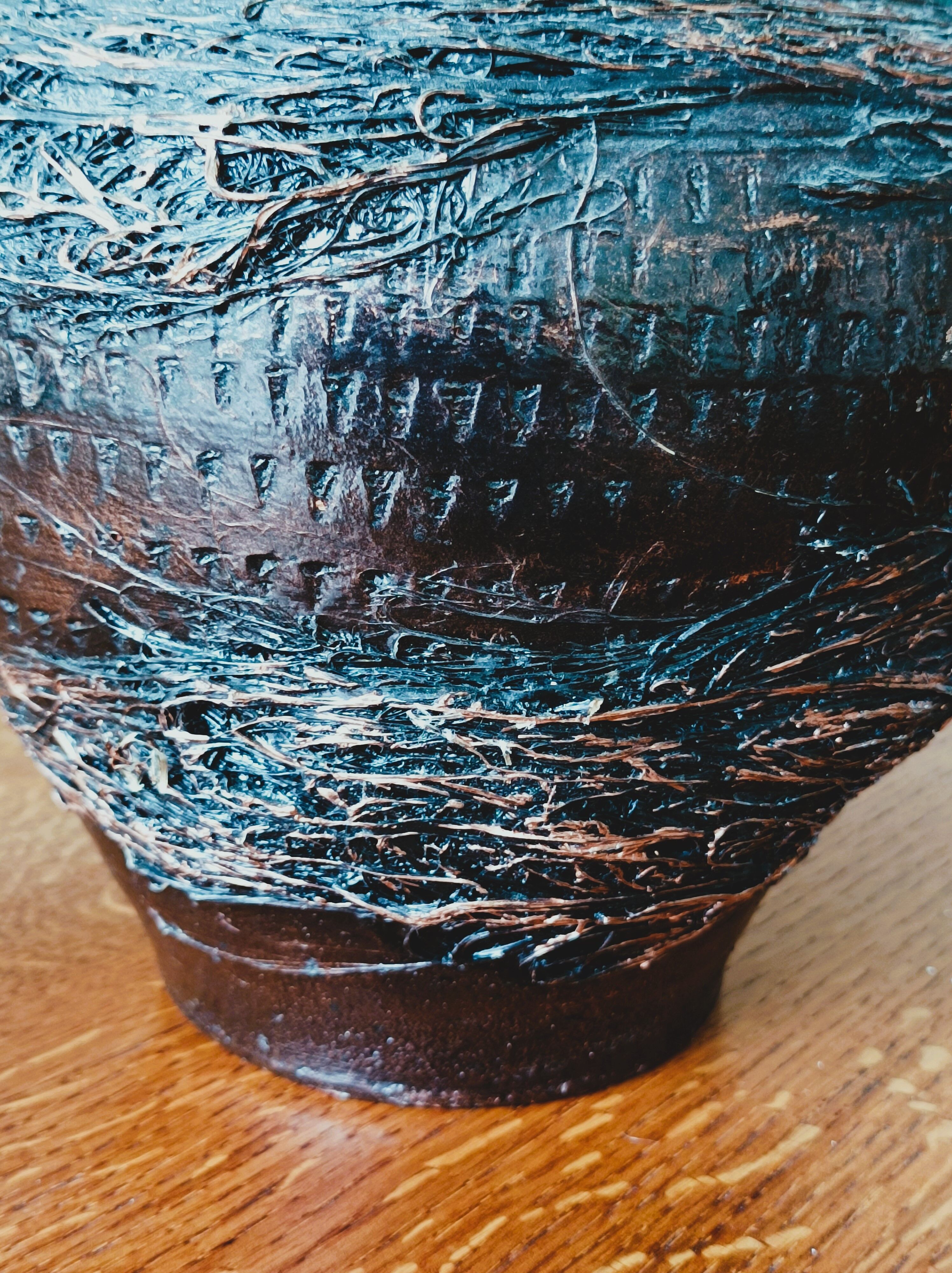 Black varnished terracotta pot