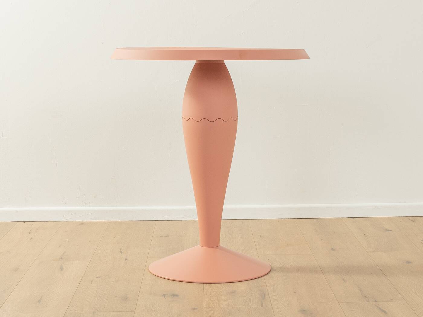 MISS BALŪ bistro table, Philippe Starck for Kartell