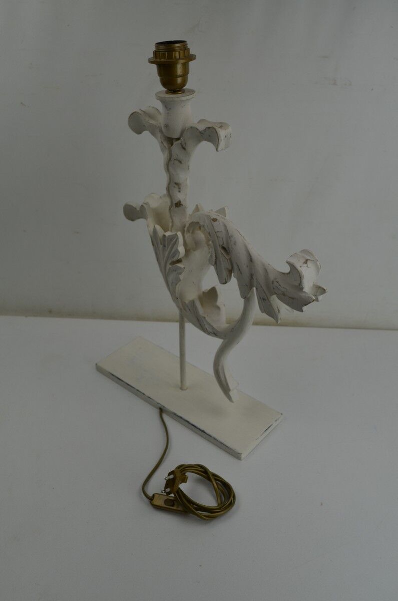 Pair of legs of wood metal table lamps foliage decoration Design: Ivory White