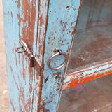 Old shelf-window