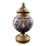 Pied de lampe XIXe en faïence de Gien décor Renaissance italienne sur fond bleu