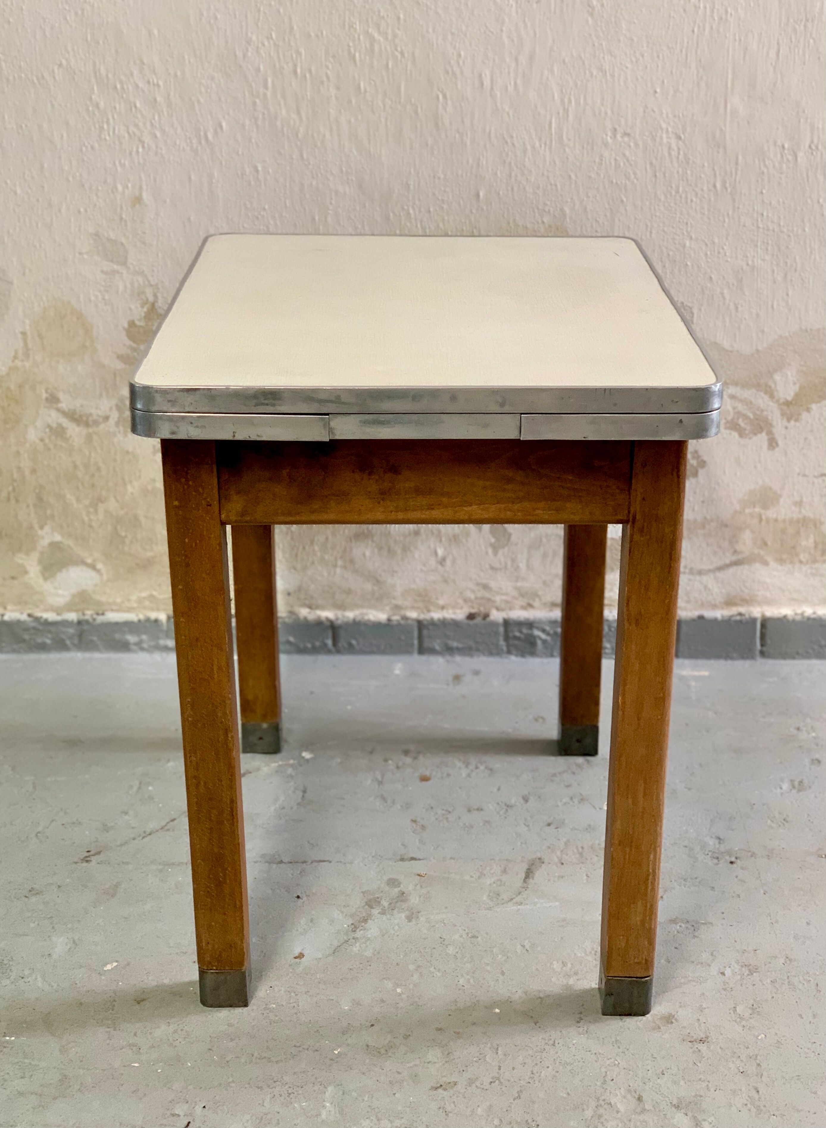 Kitchen table and formica