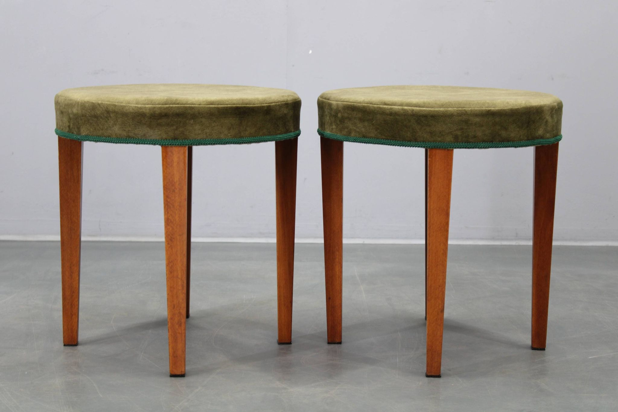 Pair of Art Deco stools, Czechoslovakia, 1940s