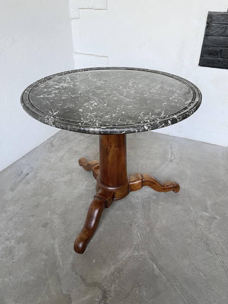 Empire walnut and marble pedestal table, late 19th century
